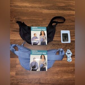 32 Degrees Unisex Crossbody Bag Adjustable Strap Black & Blue Exercise Wallet